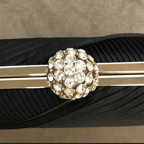 SR Tuxedo Pleated/ Crystal Ball Evening Bag, NWT - Picture 3 of 6
